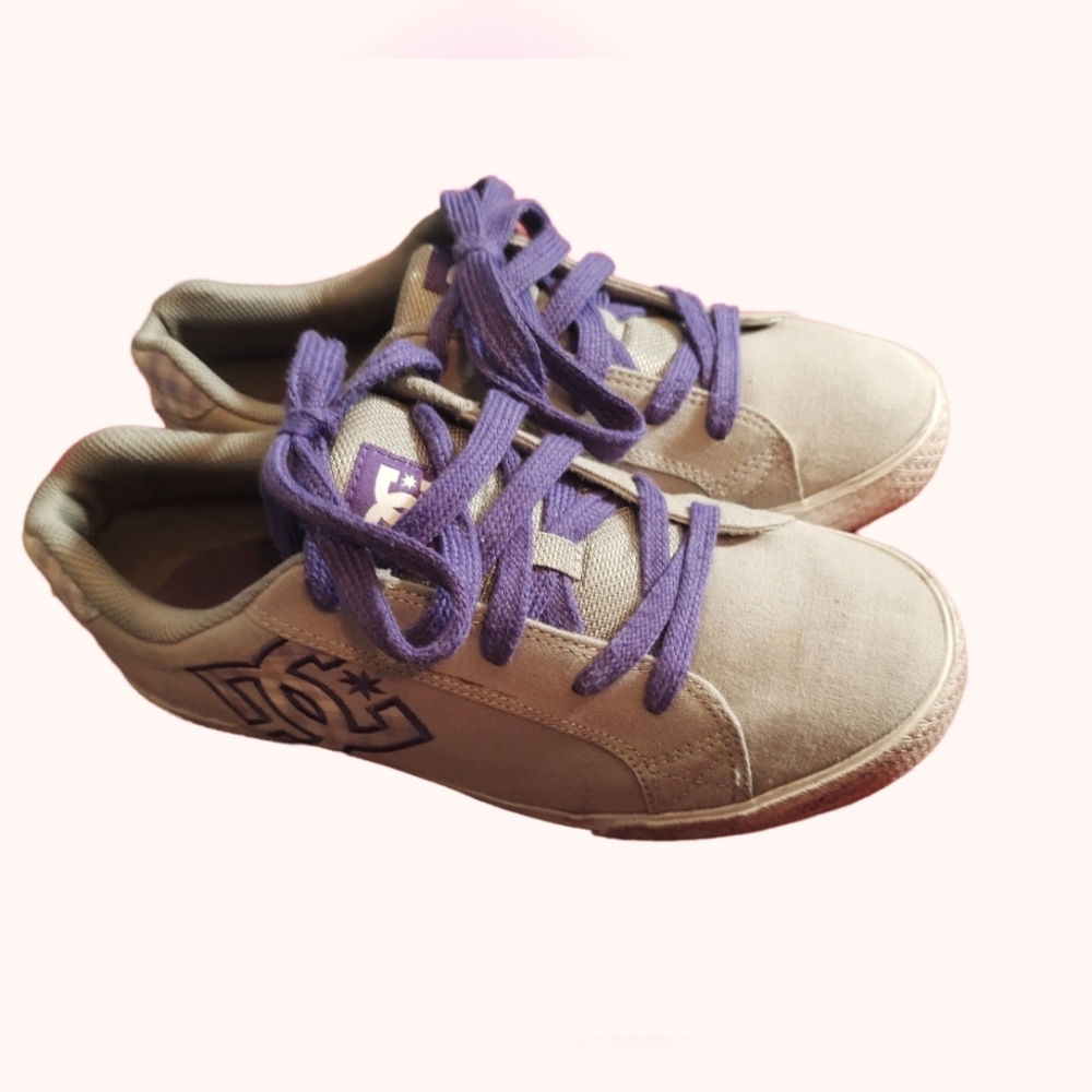 DC Chelsea adorable skate sneaks with purple plaid